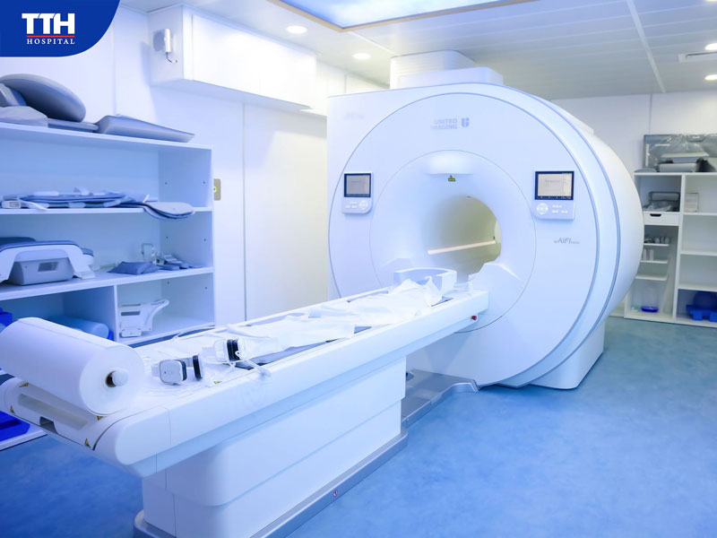 hàng loạt thiết bị hiện đại được đầu tư đồng bộ ở nhiều chuyên khoa