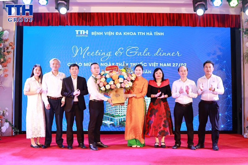 Trang trọng và ấm áp trong không gian gắn kết