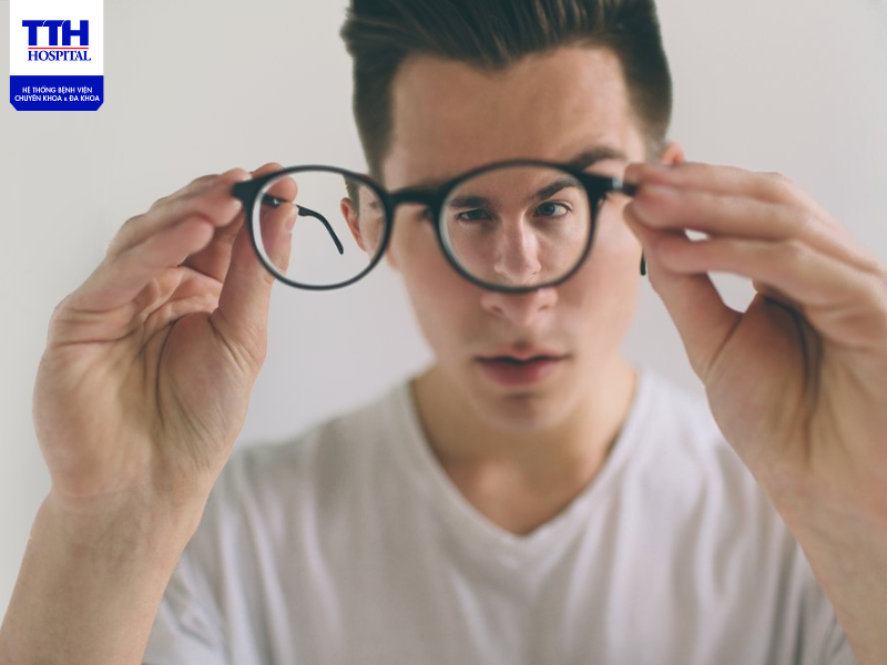 Cận thị: Nguyên nhân, biểu hiện và phòng ngừa bệnh cận thị